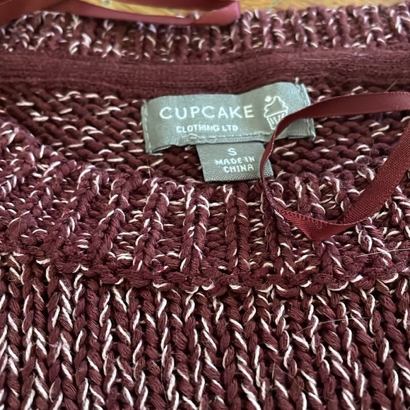 Maroon side button sweater - Picture 3 of 4